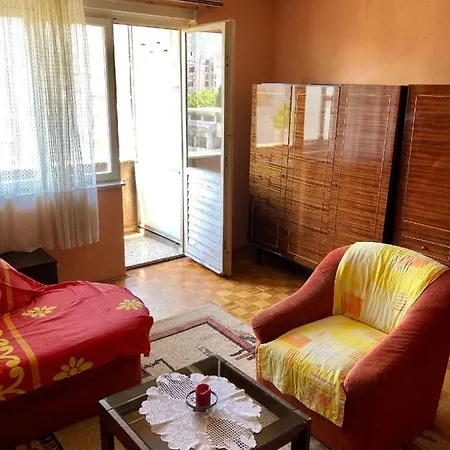 Big Flat In City Center Apartment Kupres (Canton 10)